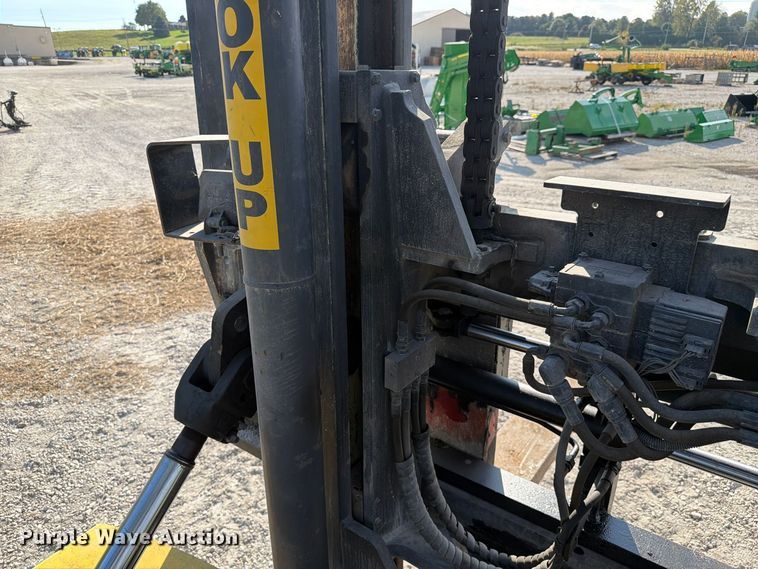 image for item FJ2068 2003 Hyster H210HD forklift