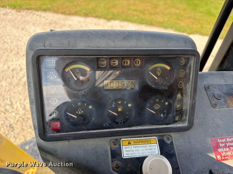 image for item FJ2068 2003 Hyster H210HD forklift