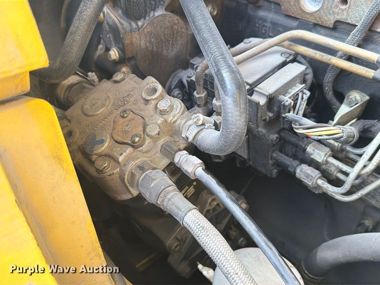 image for item FJ2068 2003 Hyster H210HD forklift