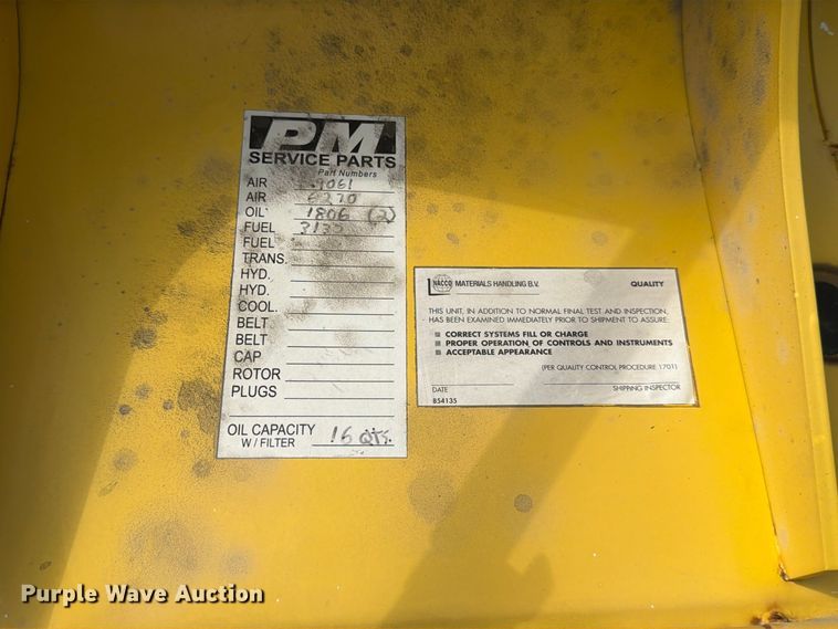 image for item FJ2068 2003 Hyster H210HD forklift
