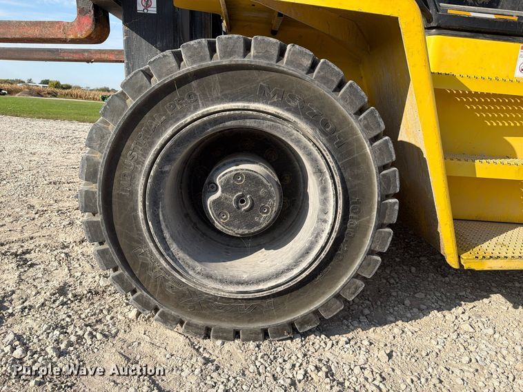 image for item FJ2068 2003 Hyster H210HD forklift