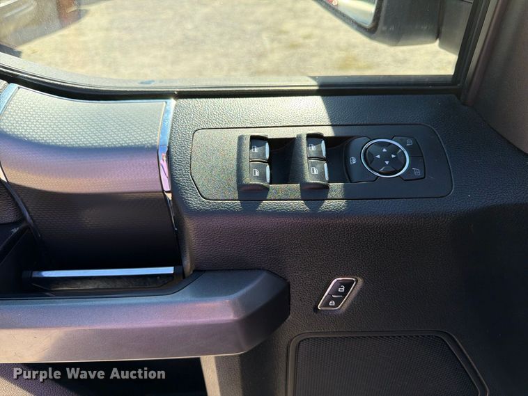 image for item FK2173 2015 Ford F150 Crew Cab pickup truck