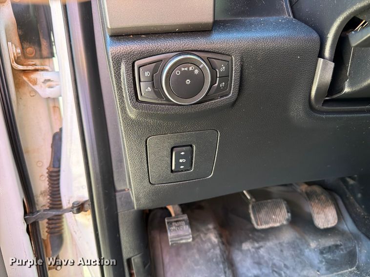 image for item FK2173 2015 Ford F150 Crew Cab pickup truck