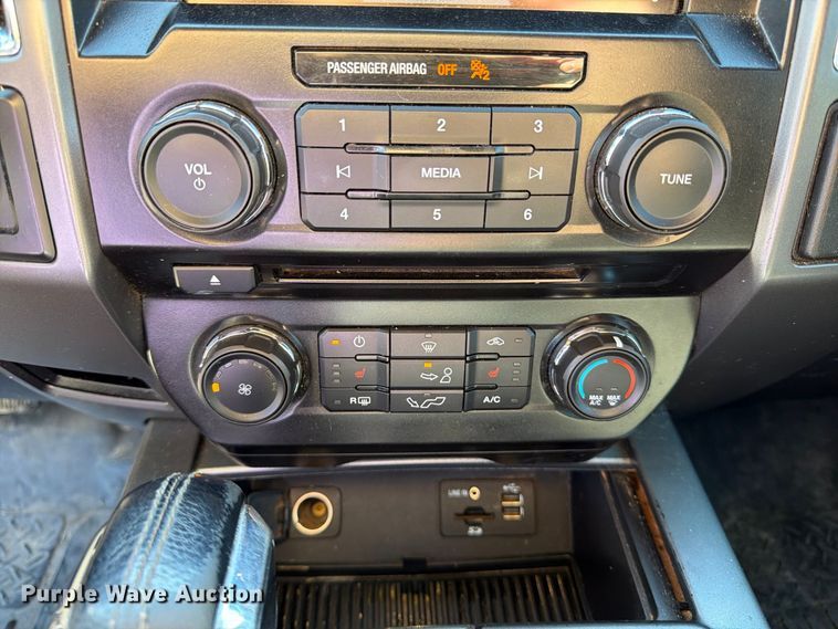 image for item FK2173 2015 Ford F150 Crew Cab pickup truck