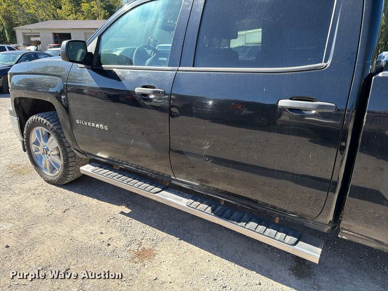 image for item FK2174 2015 Chevrolet Silverado 1500 Crew Cab pickup truck