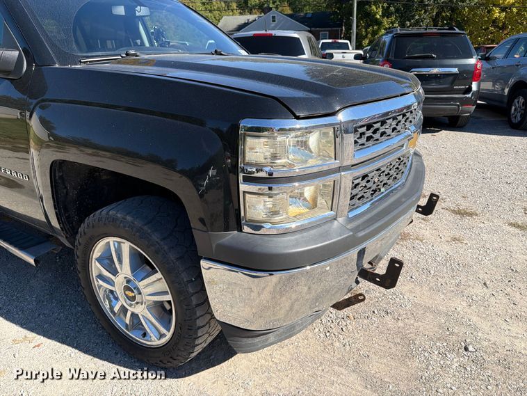 image for item FK2174 2015 Chevrolet Silverado 1500 Crew Cab pickup truck
