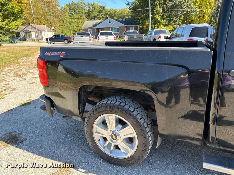 image for item FK2174 2015 Chevrolet Silverado 1500 Crew Cab pickup truck