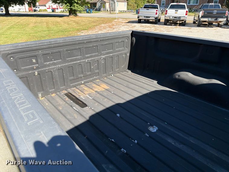 image for item FK2174 2015 Chevrolet Silverado 1500 Crew Cab pickup truck