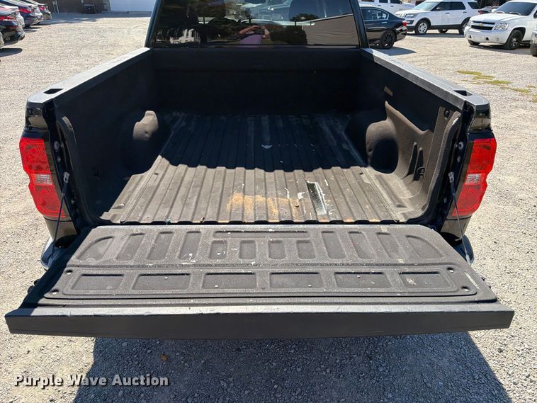 image for item FK2174 2015 Chevrolet Silverado 1500 Crew Cab pickup truck