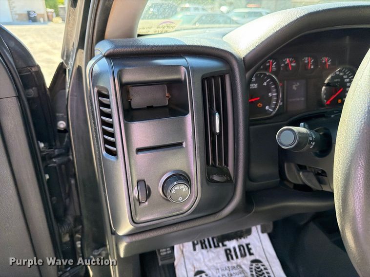 image for item FK2174 2015 Chevrolet Silverado 1500 Crew Cab pickup truck