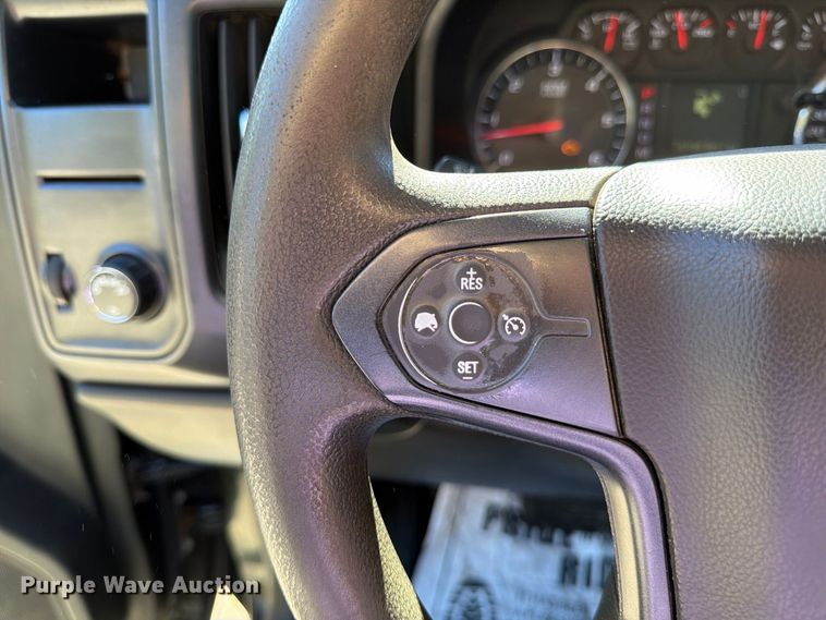 image for item FK2174 2015 Chevrolet Silverado 1500 Crew Cab pickup truck