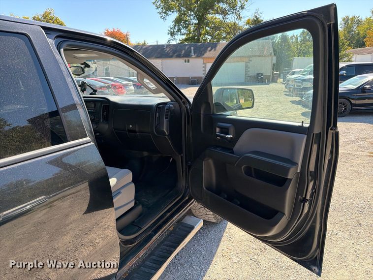 image for item FK2174 2015 Chevrolet Silverado 1500 Crew Cab pickup truck