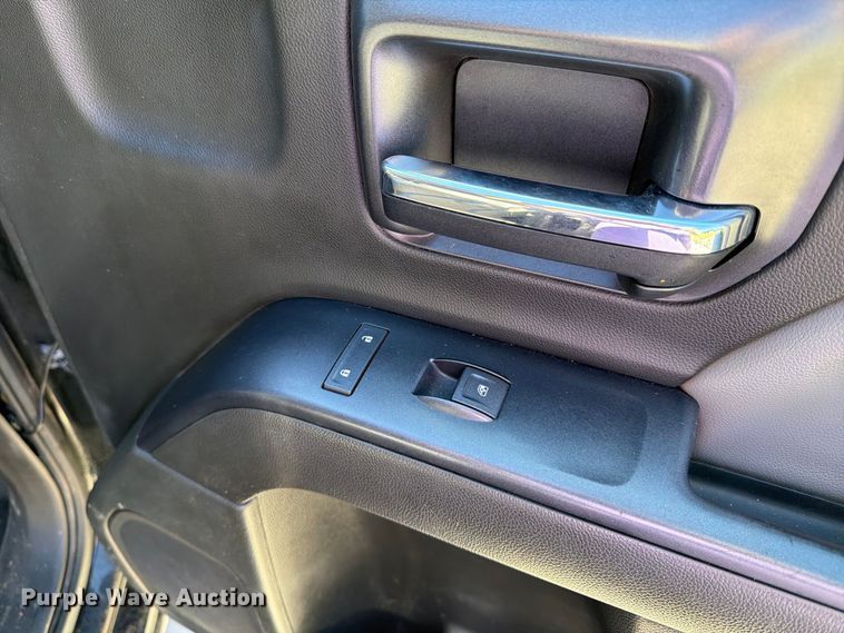 image for item FK2174 2015 Chevrolet Silverado 1500 Crew Cab pickup truck