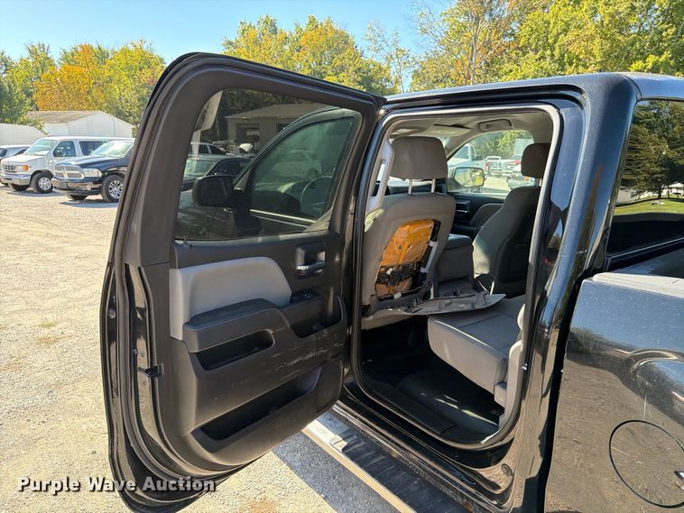 image for item FK2174 2015 Chevrolet Silverado 1500 Crew Cab pickup truck