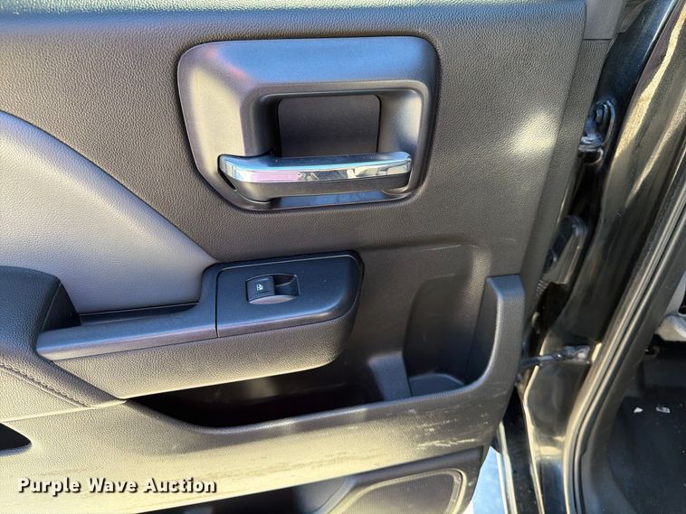 image for item FK2174 2015 Chevrolet Silverado 1500 Crew Cab pickup truck