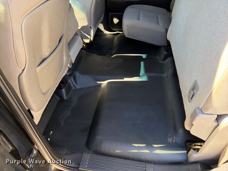 image for item FK2174 2015 Chevrolet Silverado 1500 Crew Cab pickup truck