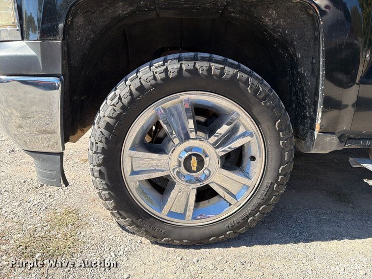 image for item FK2174 2015 Chevrolet Silverado 1500 Crew Cab pickup truck