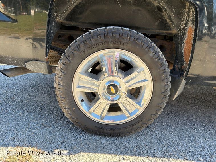 image for item FK2174 2015 Chevrolet Silverado 1500 Crew Cab pickup truck