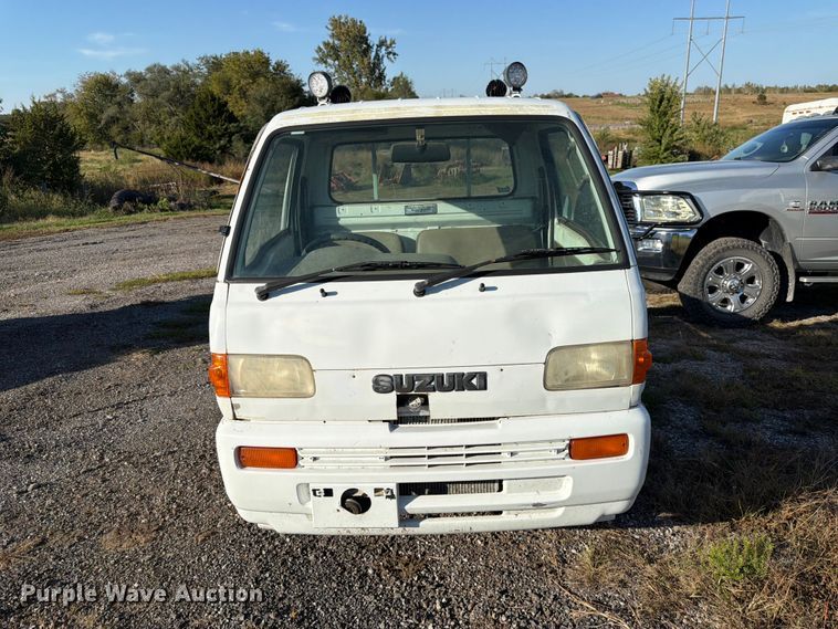 image for item FK3835 1996 Suzuki utility vehicle