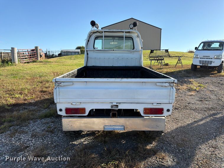 image for item FK3835 1996 Suzuki utility vehicle