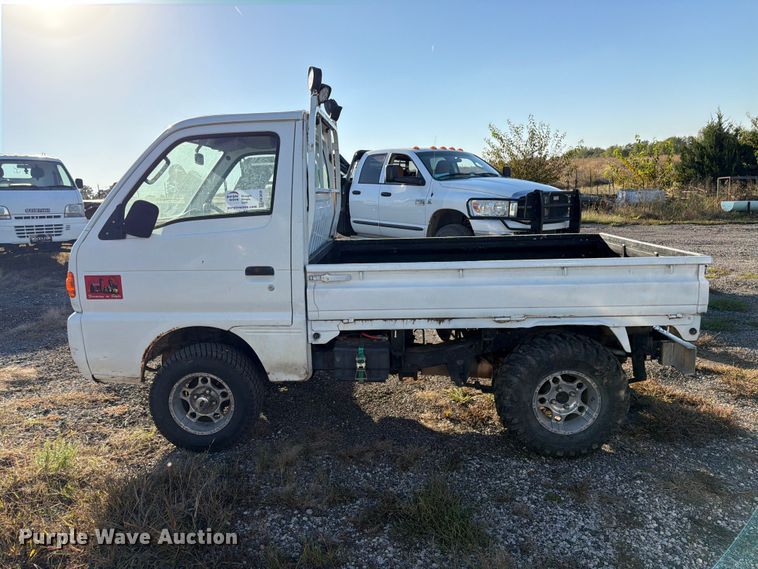 image for item FK3835 1996 Suzuki utility vehicle