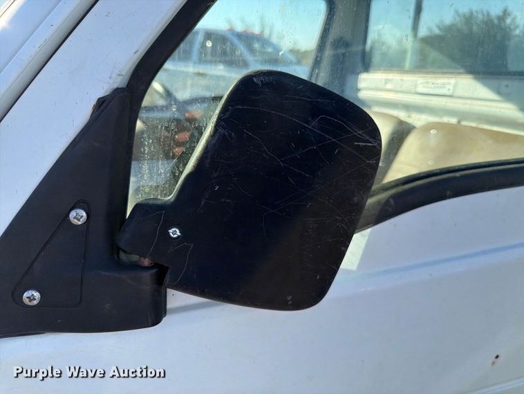 image for item FK3835 1996 Suzuki utility vehicle