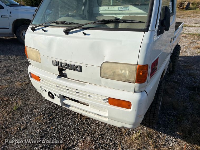 image for item FK3835 1996 Suzuki utility vehicle