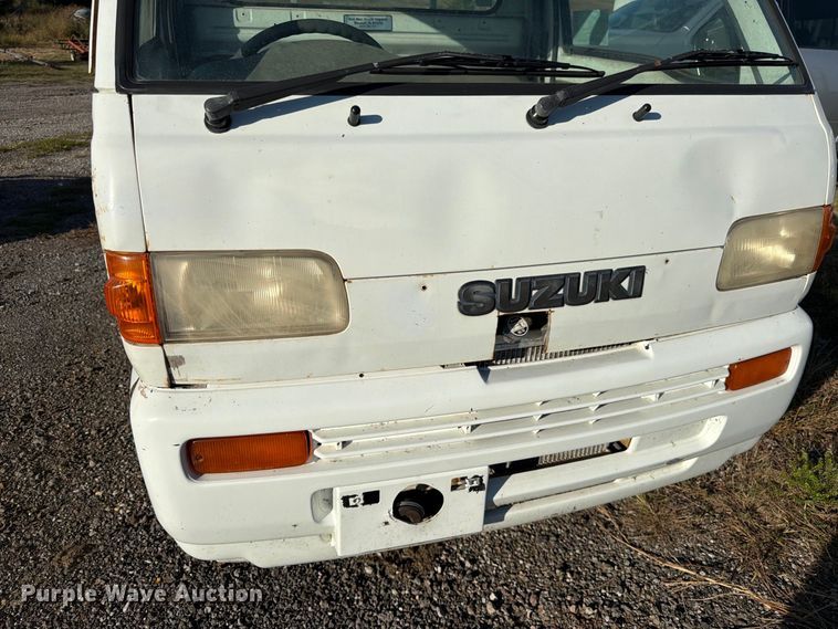 image for item FK3835 1996 Suzuki utility vehicle