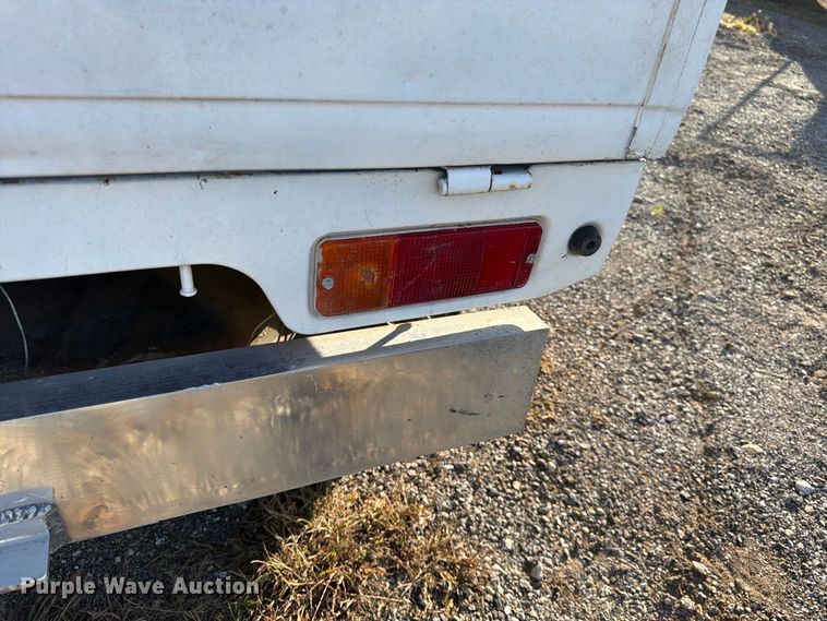 image for item FK3835 1996 Suzuki utility vehicle