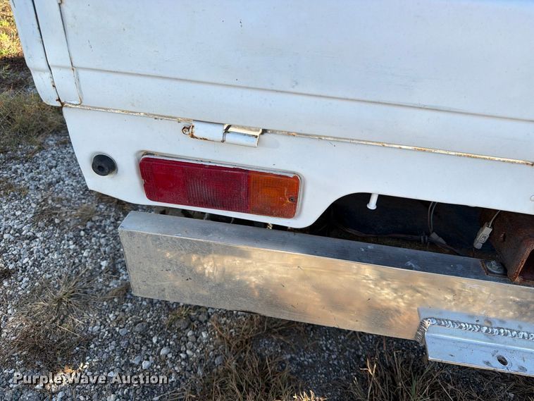 image for item FK3835 1996 Suzuki utility vehicle