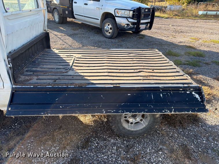 image for item FK3835 1996 Suzuki utility vehicle