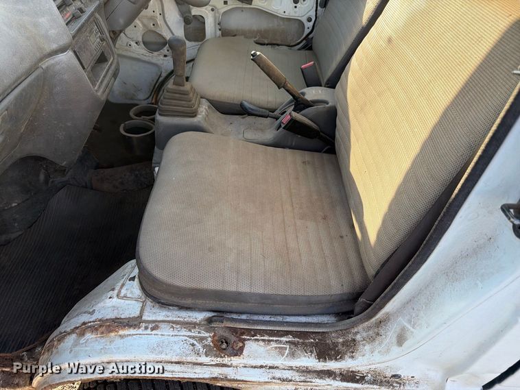 image for item FK3835 1996 Suzuki utility vehicle