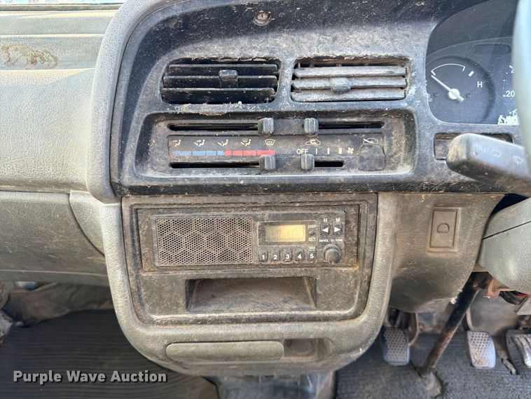 image for item FK3835 1996 Suzuki utility vehicle