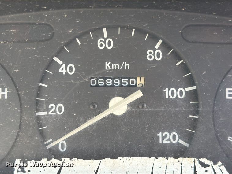 image for item FK3835 1996 Suzuki utility vehicle