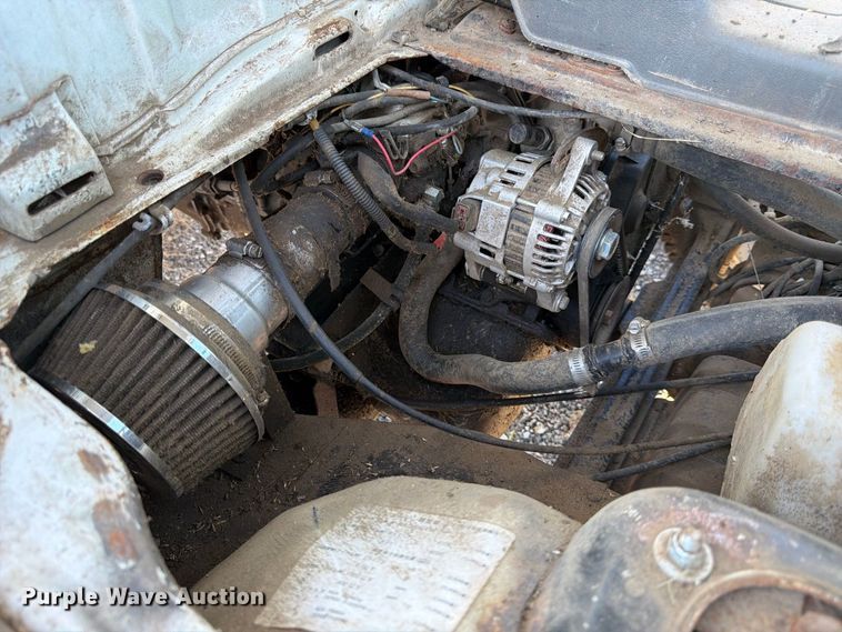 image for item FK3835 1996 Suzuki utility vehicle
