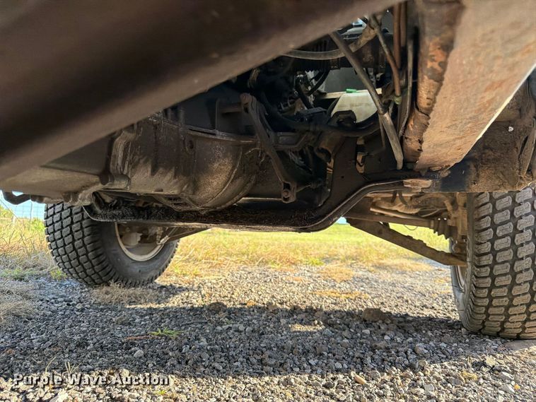 image for item FK3835 1996 Suzuki utility vehicle