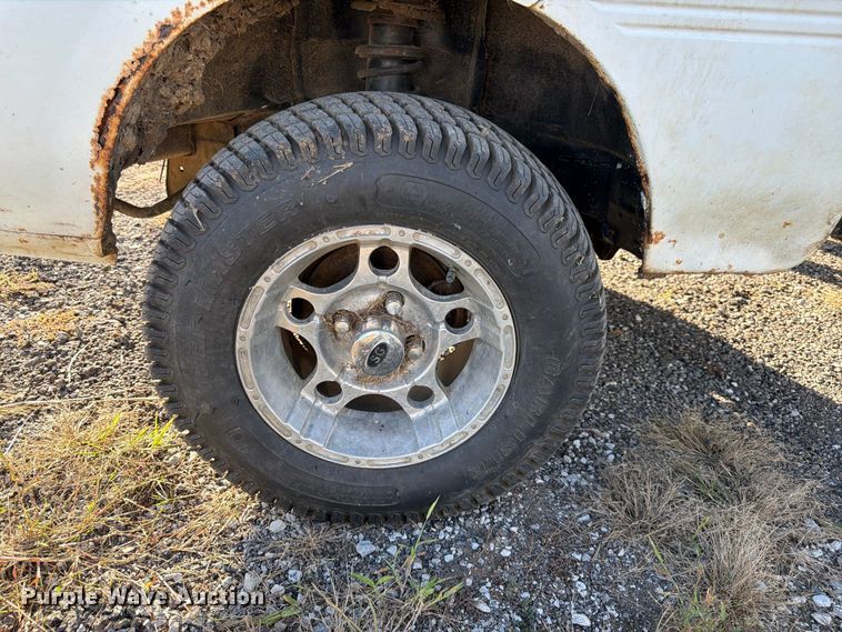 image for item FK3835 1996 Suzuki utility vehicle