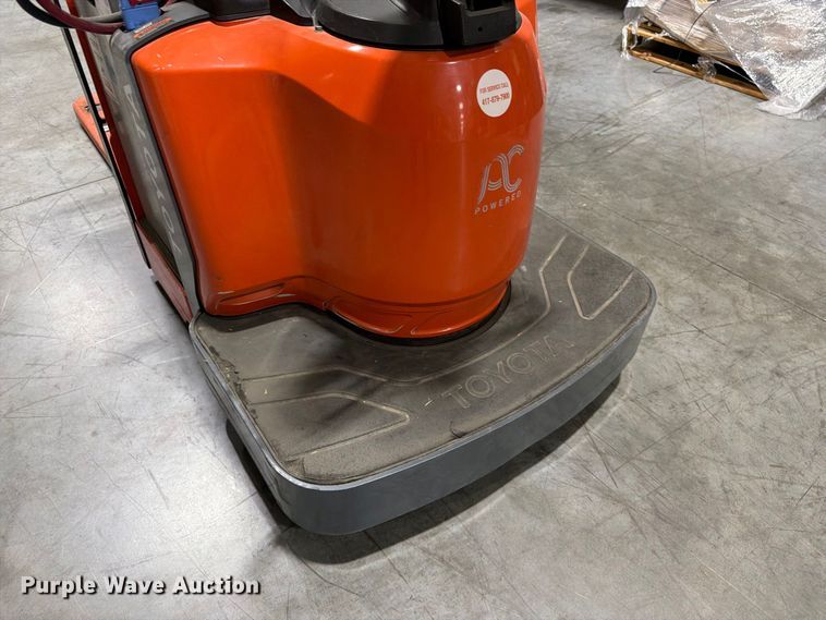 image for item FK3864 Toyota 8HBE30 order picker