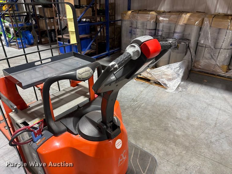 image for item FK3864 Toyota 8HBE30 order picker