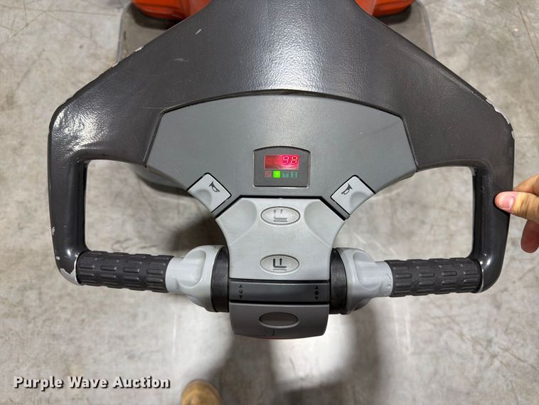 image for item FK3864 Toyota 8HBE30 order picker