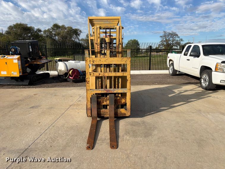 image for item FK3865 Allis-Chalmers FT 25-24 forklift