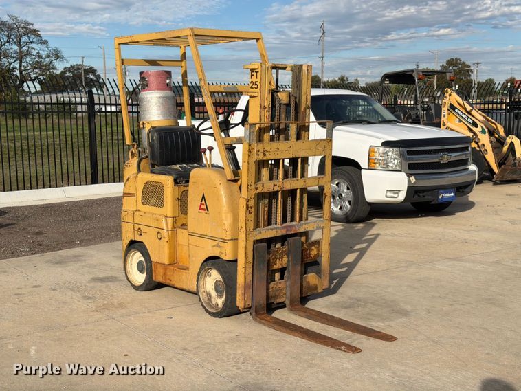 image for item FK3865 Allis-Chalmers FT 25-24 forklift