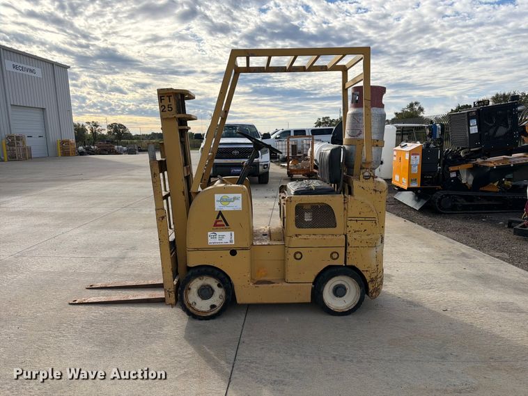 image for item FK3865 Allis-Chalmers FT 25-24 forklift
