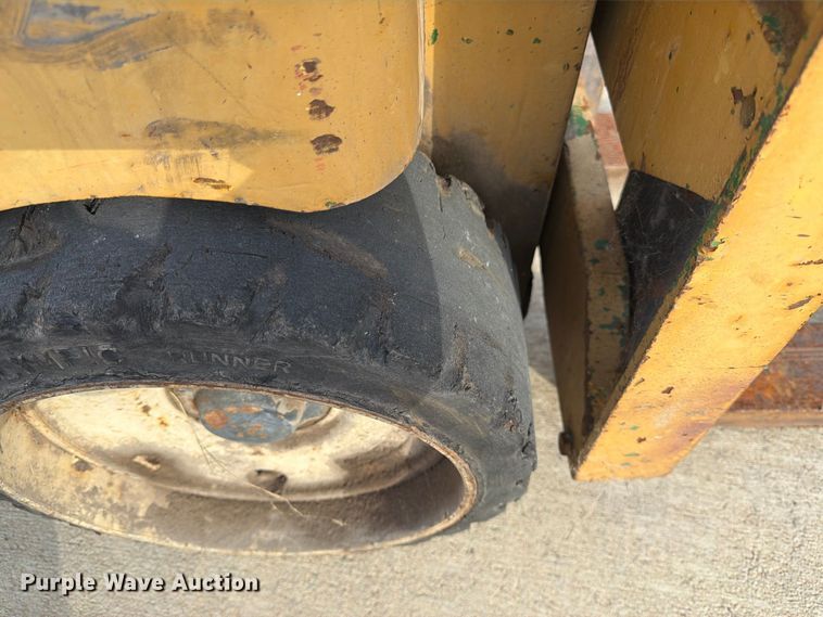 image for item FK3865 Allis-Chalmers FT 25-24 forklift