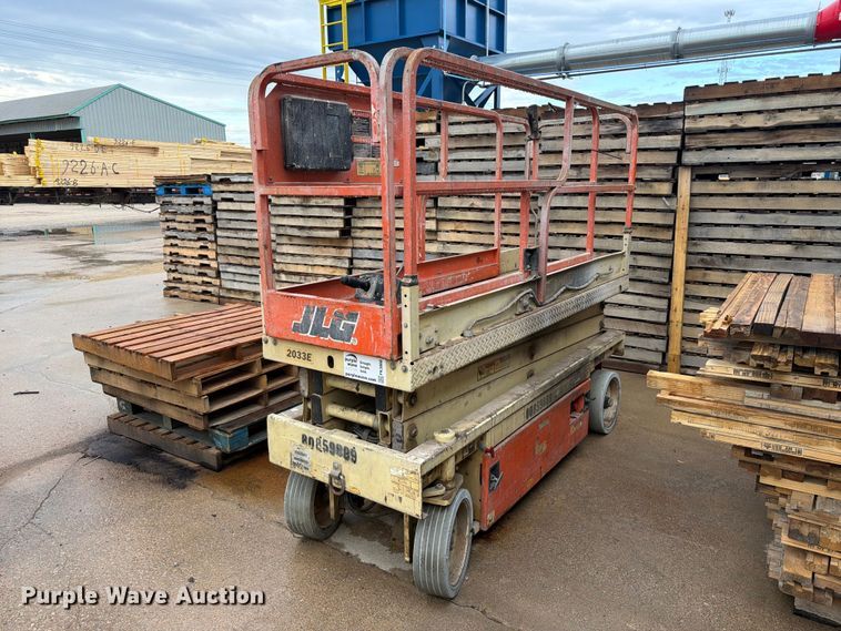 image for item FK3868 1999 JLG 2033E scissor lift
