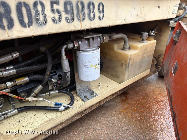 image for item FK3868 1999 JLG 2033E scissor lift
