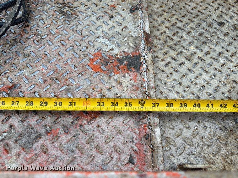image for item FK3868 1999 JLG 2033E scissor lift