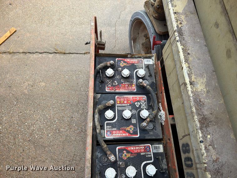 image for item FK3868 1999 JLG 2033E scissor lift