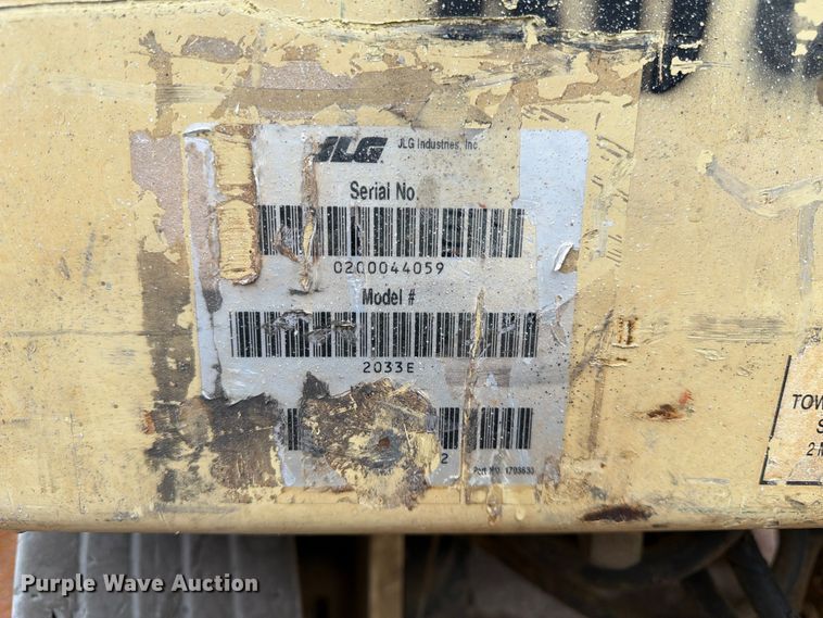 image for item FK3868 1999 JLG 2033E scissor lift