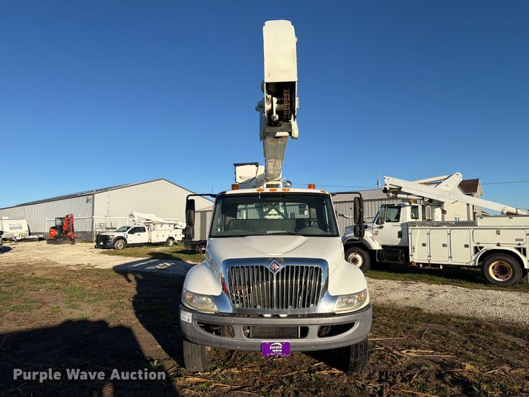 image for item FK4199 2010 International 4300 bucket truck